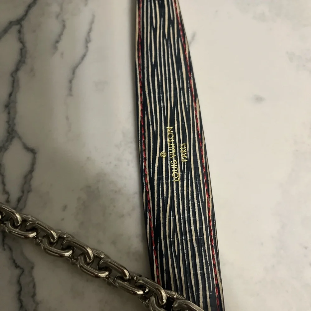 Louis Vuitton Navy & White Epi MM Twist Chain Shoulder/Crossbody Bag - Picture 6 of 10